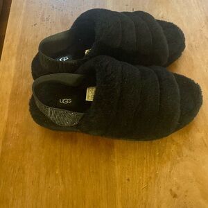 UGG toeless slippers NWT size 8